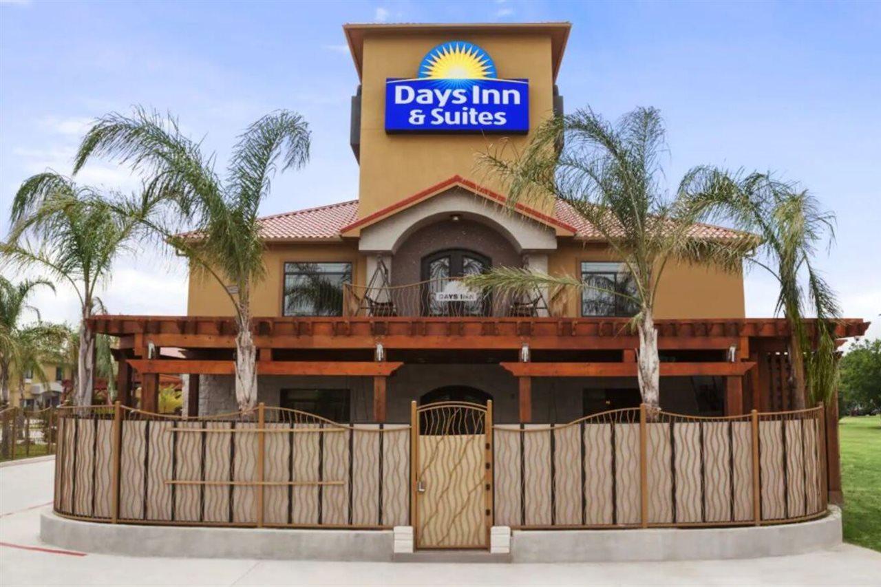 Days Inn & Suites By Wyndham Houston North-Spring Westfield Exterior foto